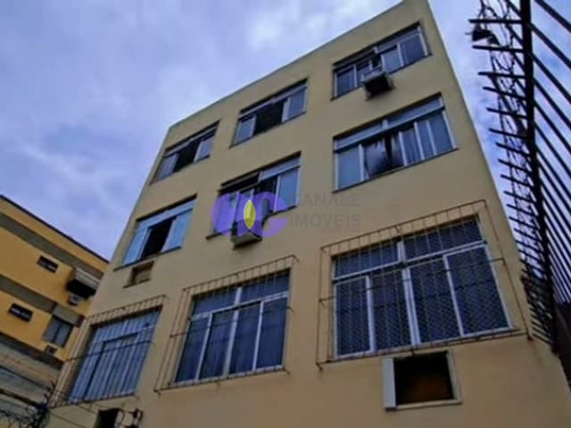 Apartamento à venda com 2 quartos, 64m² - Foto 3