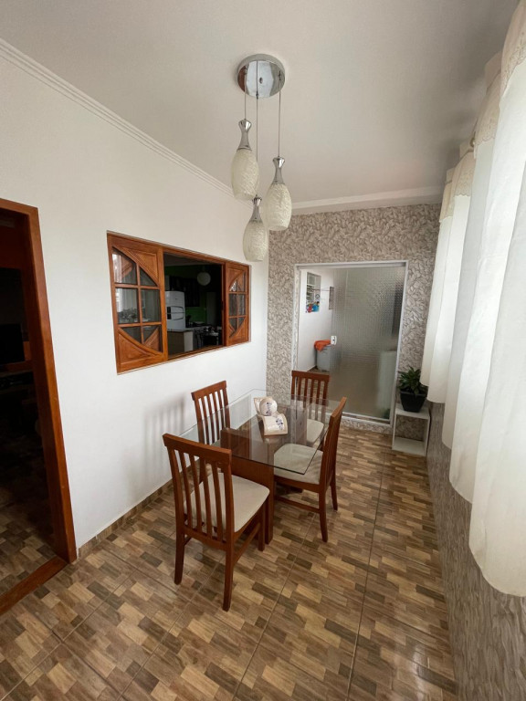 Casa à venda com 3 quartos, 127m² - Foto 2