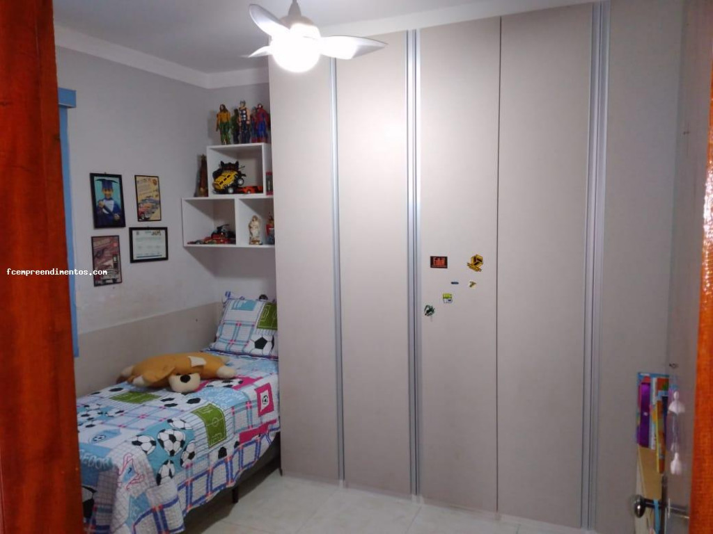 Casa à venda com 3 quartos, 129m² - Foto 3