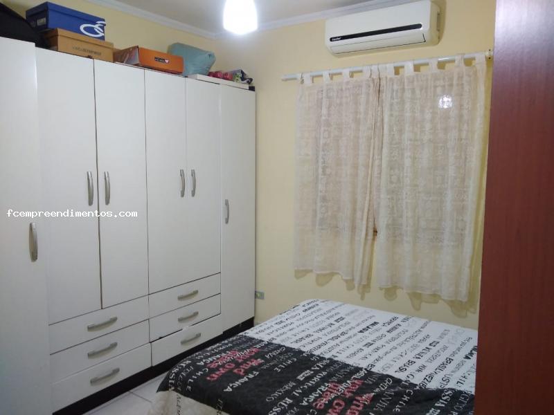 Casa à venda com 2 quartos, 100m² - Foto 4