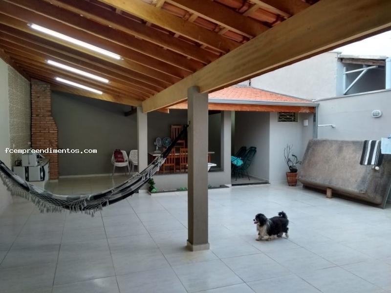 Casa à venda com 2 quartos, 100m² - Foto 8