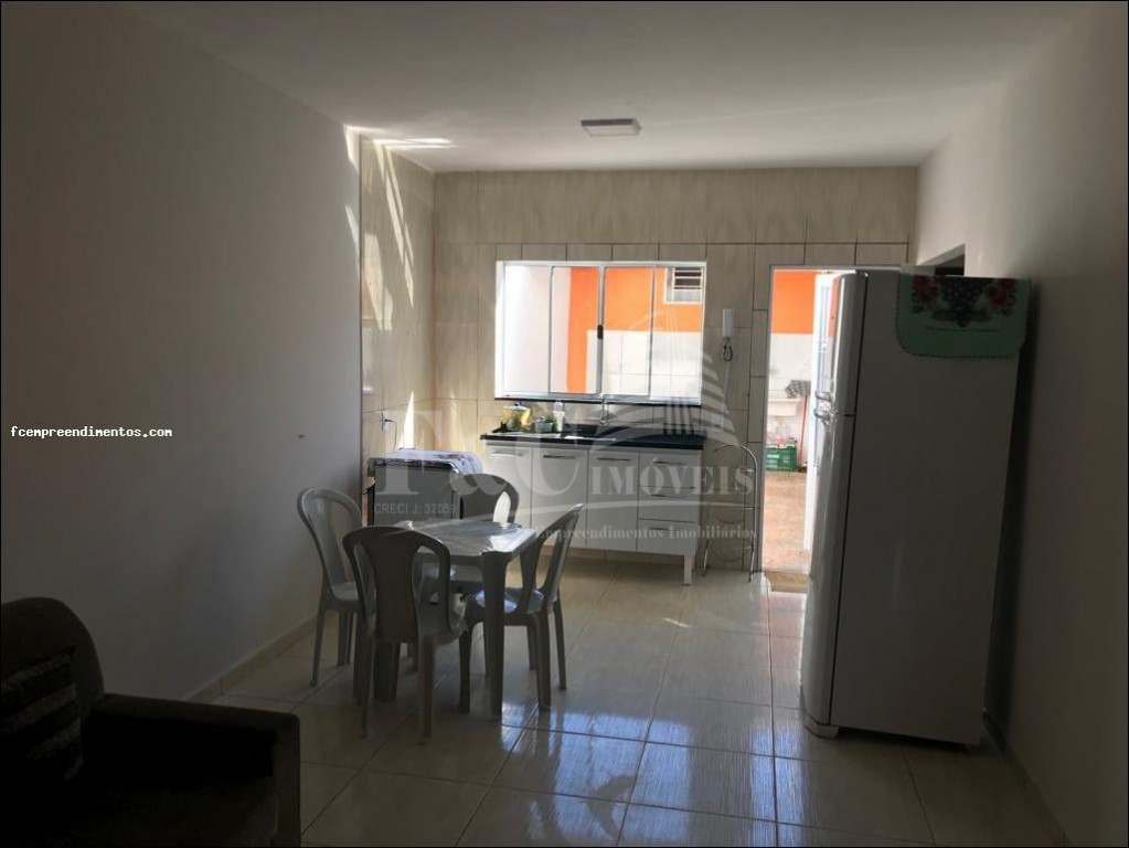 Casa à venda com 2 quartos, 94m² - Foto 9