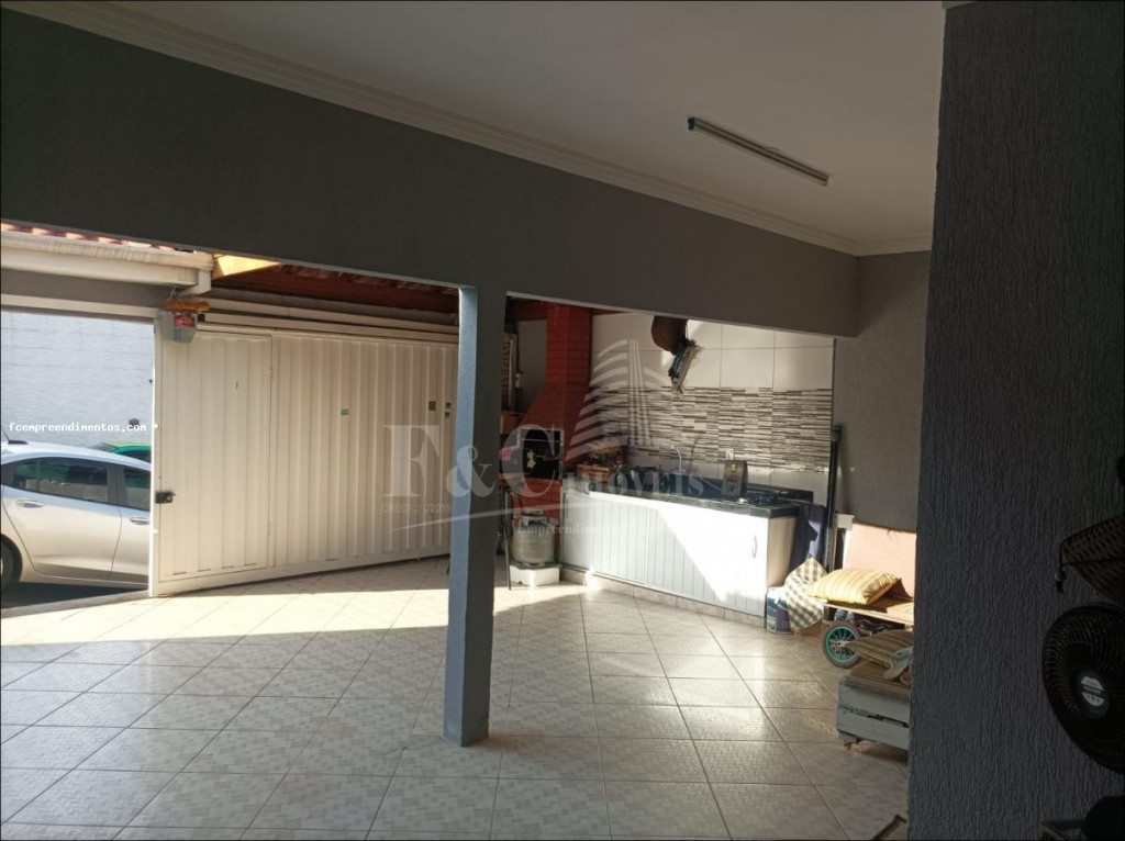 Casa à venda com 2 quartos, 100m² - Foto 9