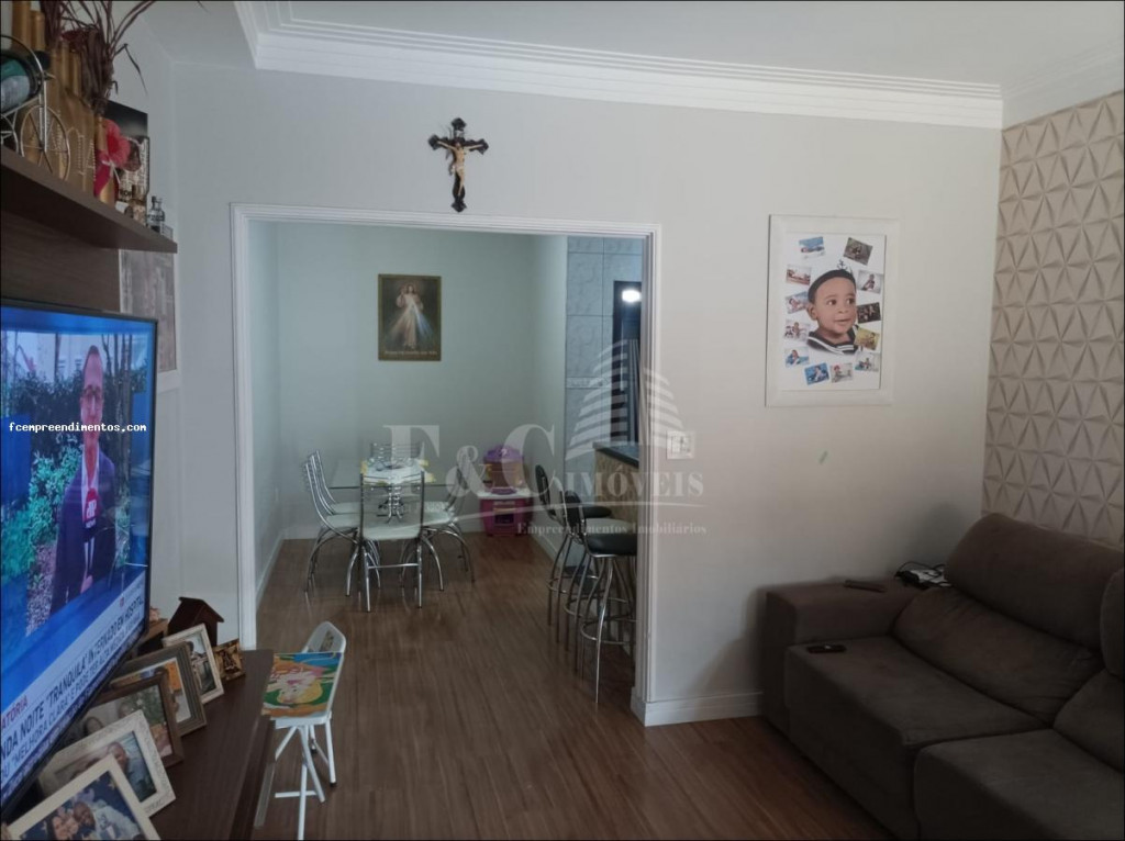 Casa à venda com 2 quartos, 100m² - Foto 13