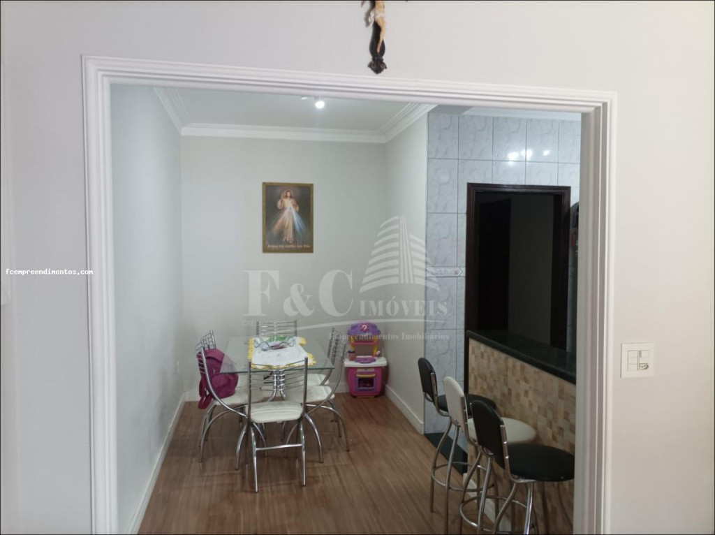 Casa à venda com 2 quartos, 100m² - Foto 15