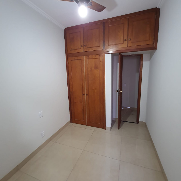 Apartamento à venda com 3 quartos, 156m² - Foto 9