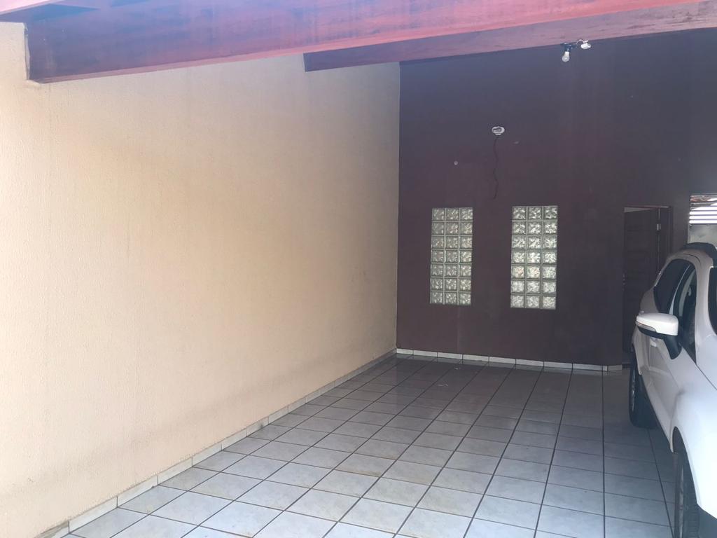 Casa à venda com 3 quartos, 130m² - Foto 1