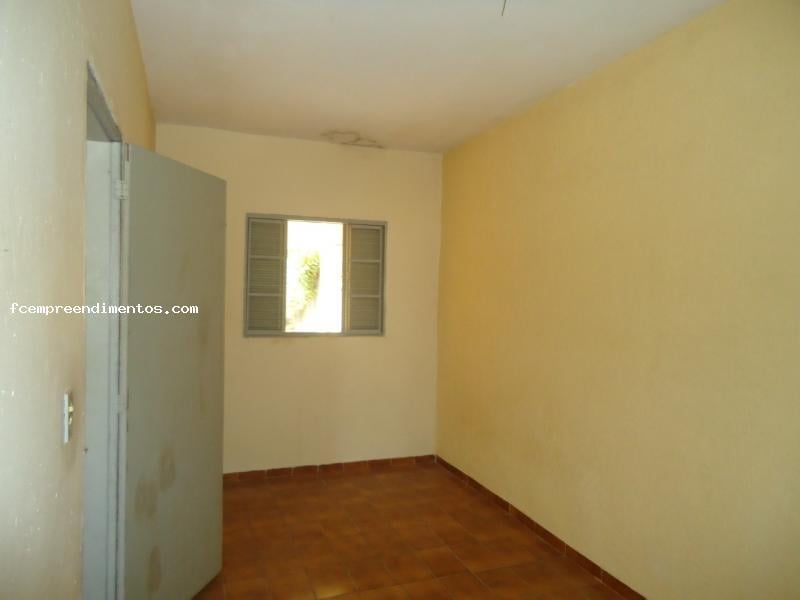 Casa à venda com 3 quartos - Foto 4