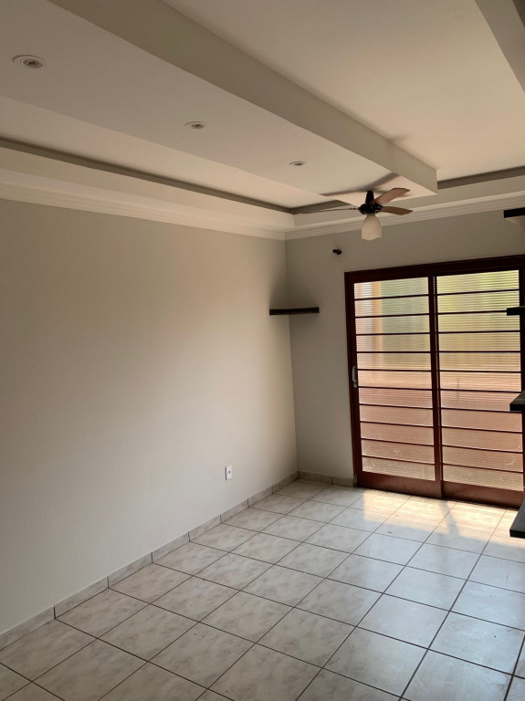 Apartamento à venda com 3 quartos, 73m² - Foto 2