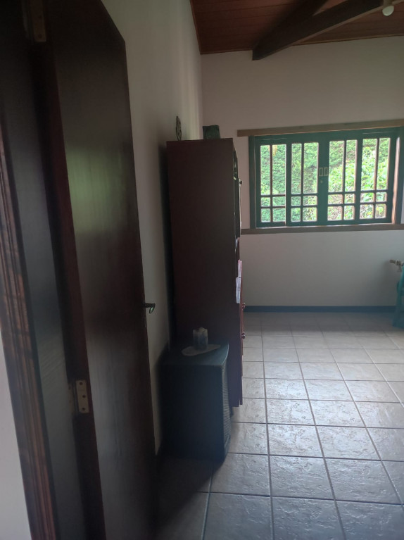 Casa de Condomínio à venda e aluguel com 4 quartos, 360m² - Foto 4