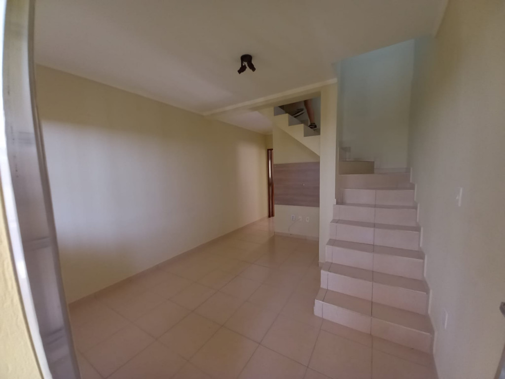 Casa à venda com 2 quartos, 75m² - Foto 9