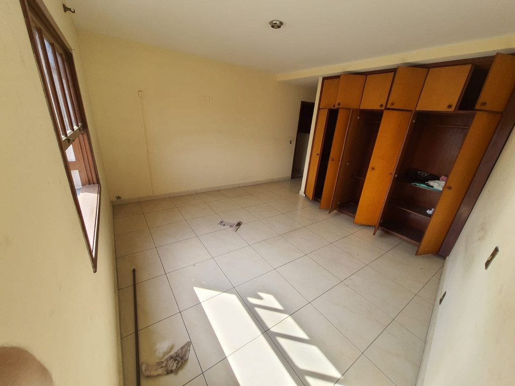 Casa para alugar com 3 quartos, 100m² - Foto 1