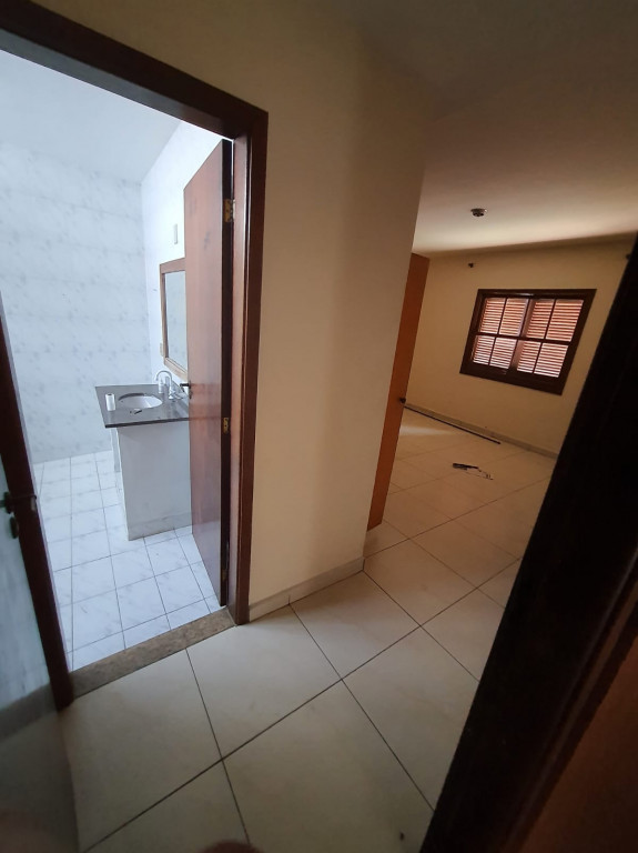 Casa para alugar com 3 quartos, 100m² - Foto 3