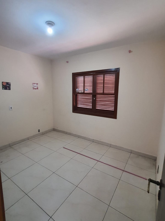 Casa para alugar com 3 quartos, 100m² - Foto 5