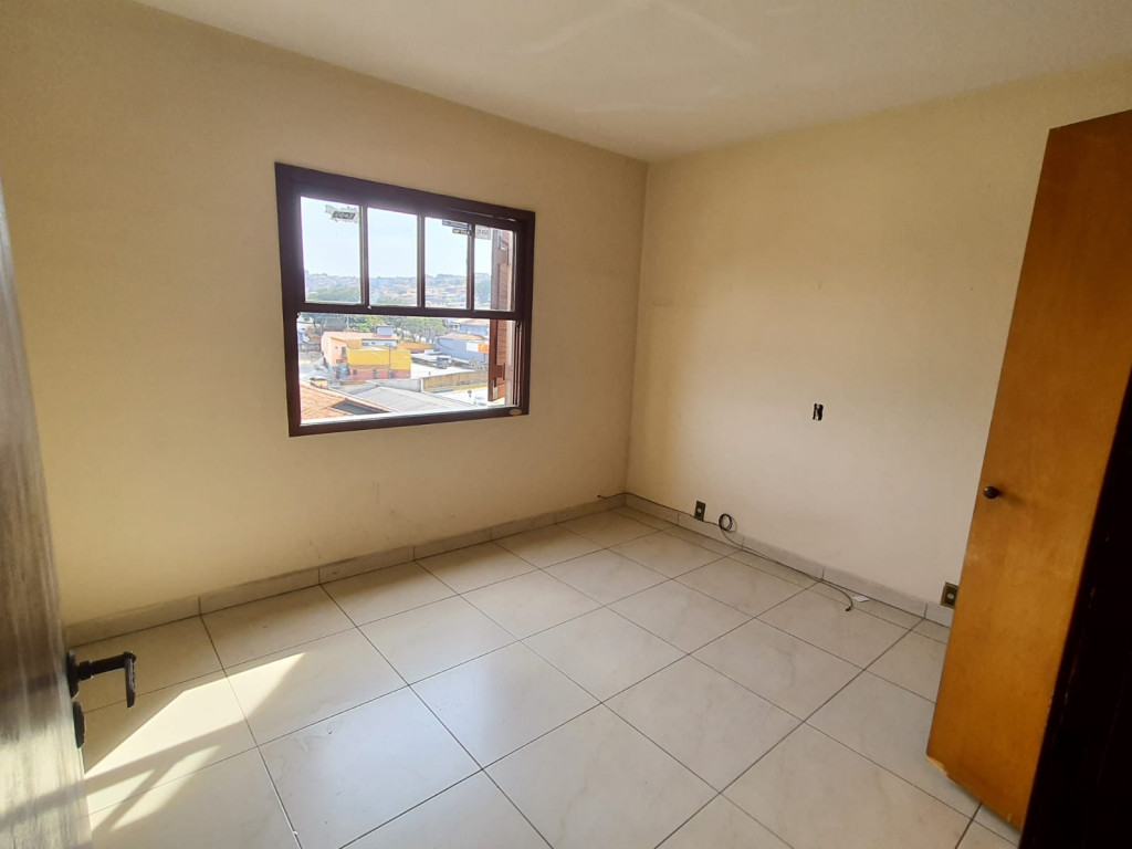 Casa para alugar com 3 quartos, 100m² - Foto 8