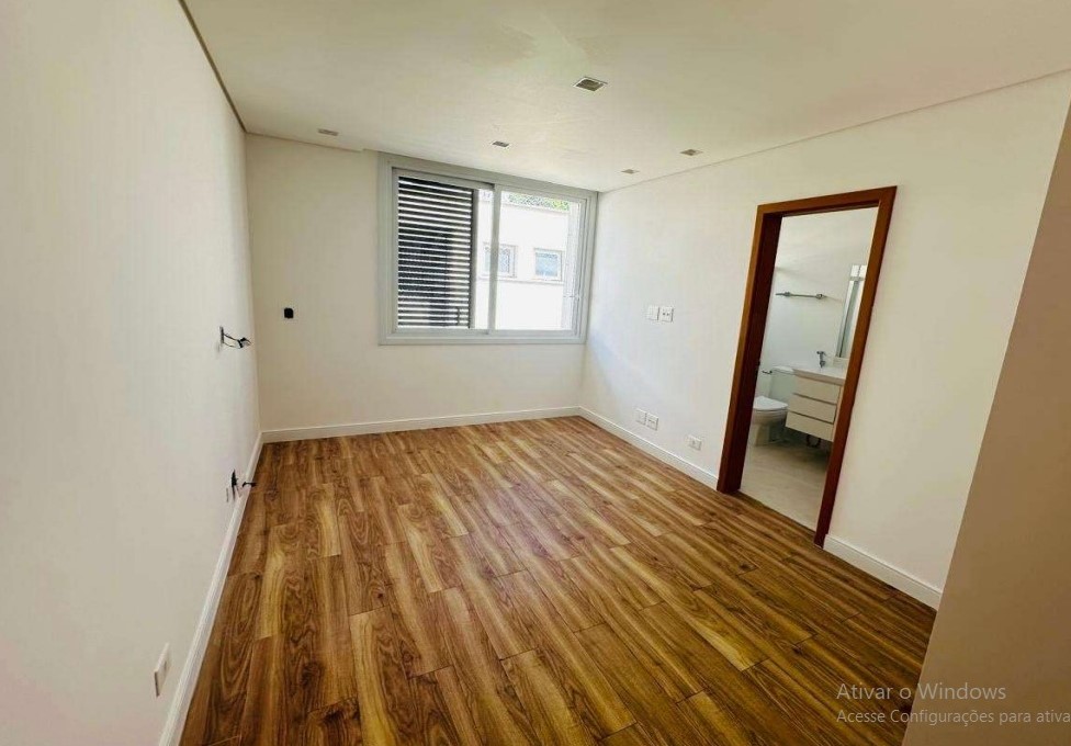 Casa à venda com 4 quartos, 365m² - Foto 11