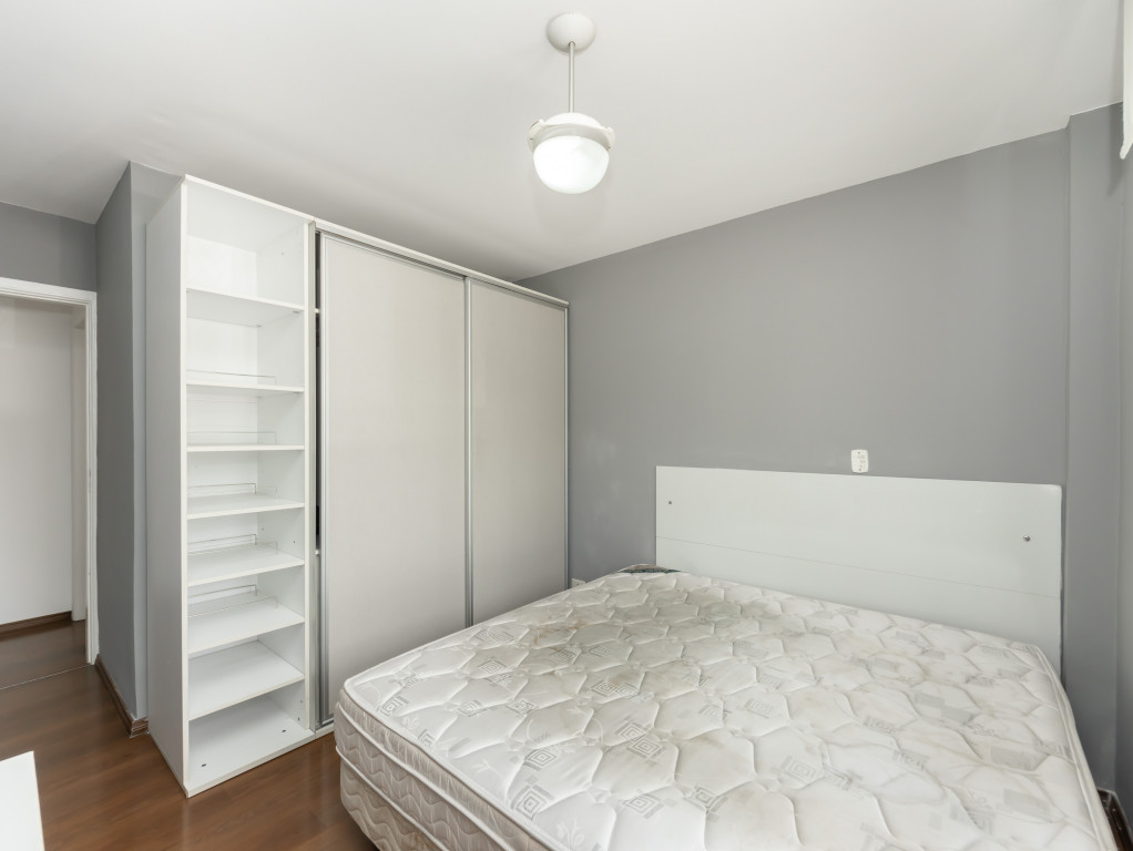 Apartamento à venda com 2 quartos, 76m² - Foto 4