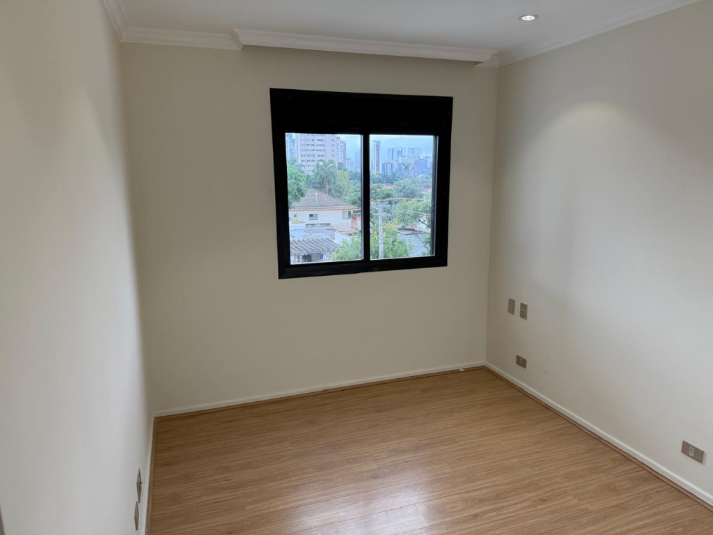 Apartamento à venda com 3 quartos, 216m² - Foto 18