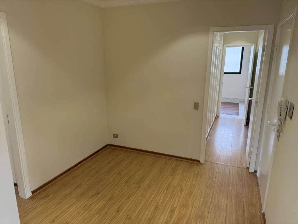 Apartamento à venda com 3 quartos, 216m² - Foto 19