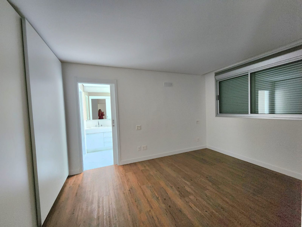 Apartamento à venda com 4 quartos, 281m² - Foto 5