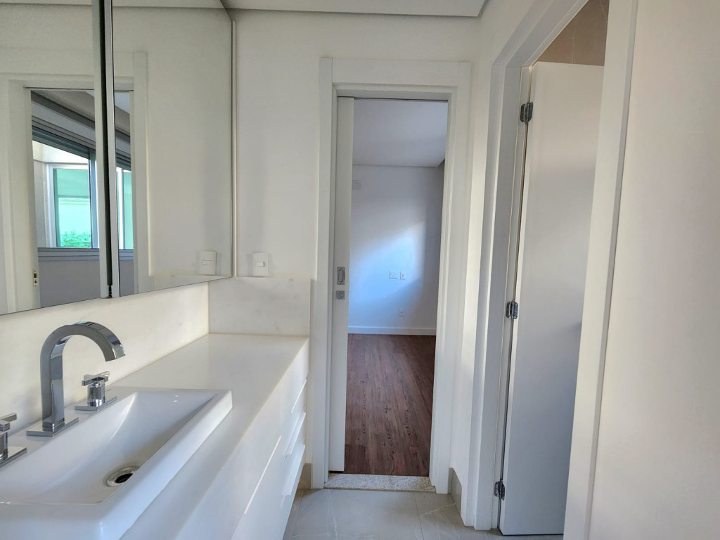 Apartamento à venda com 4 quartos, 281m² - Foto 7