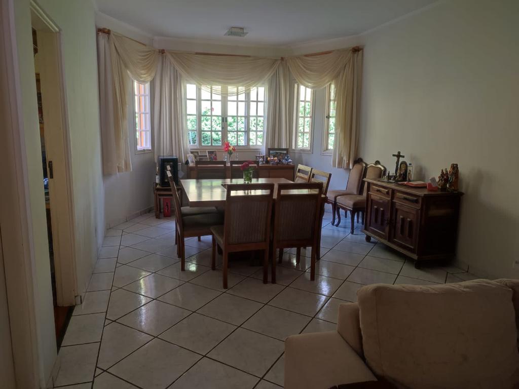 Casa de Condomínio à venda com 4 quartos, 300m² - Foto 3