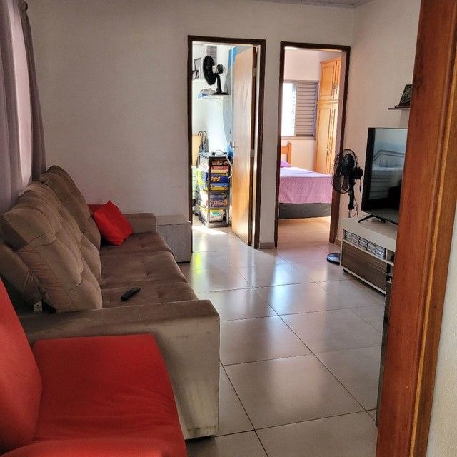 Casa à venda com 3 quartos, 200m² - Foto 2