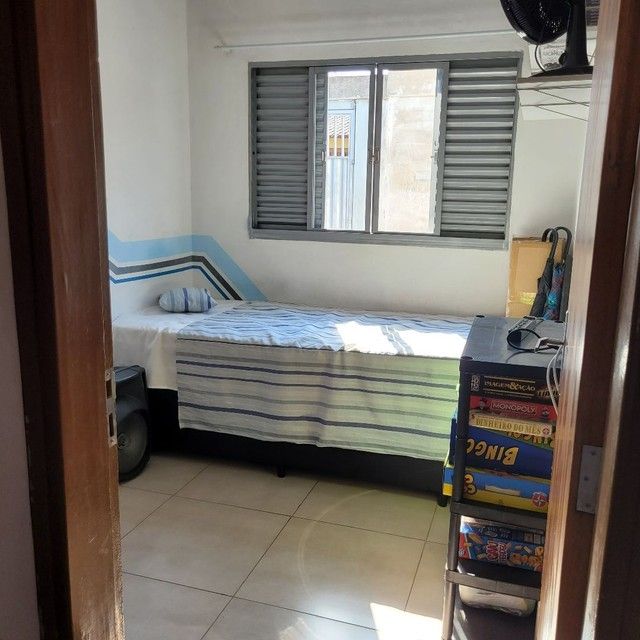 Casa à venda com 3 quartos, 200m² - Foto 3