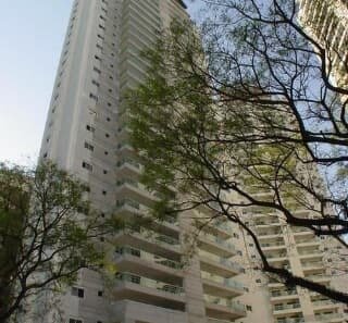 Apartamento para alugar com 3 quartos, 130m² - Foto 1