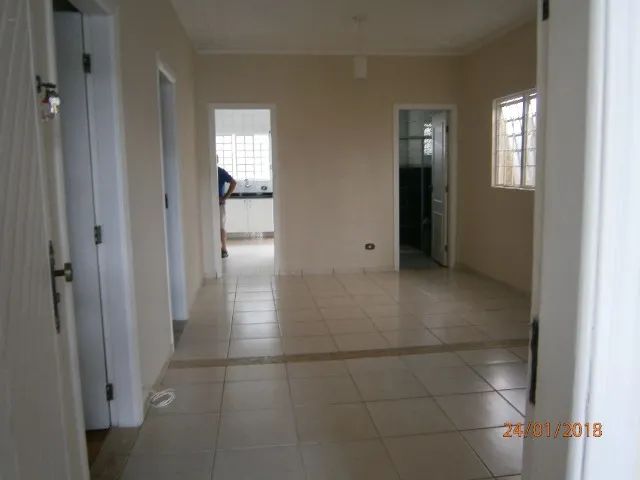 Casa para alugar com 3 quartos, 90m² - Foto 2