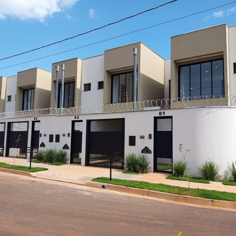 Casas à venda em New Golden Ville em Uberlândia