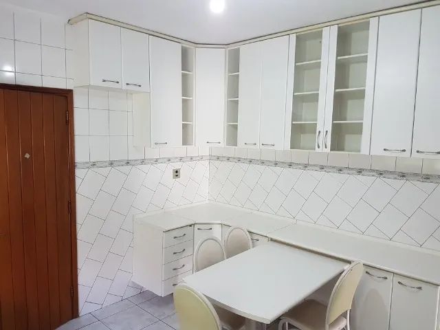 Casa à venda com 3 quartos, 160m² - Foto 3