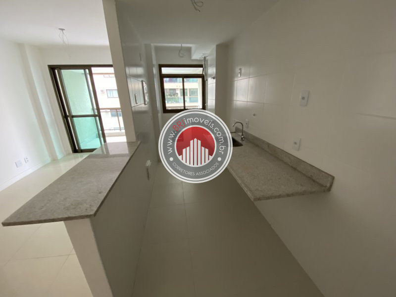 Apartamento à venda com 3 quartos, 76m² - Foto 1