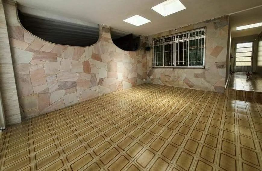 Apartamento à venda com 3 quartos, 150m² - Foto 2