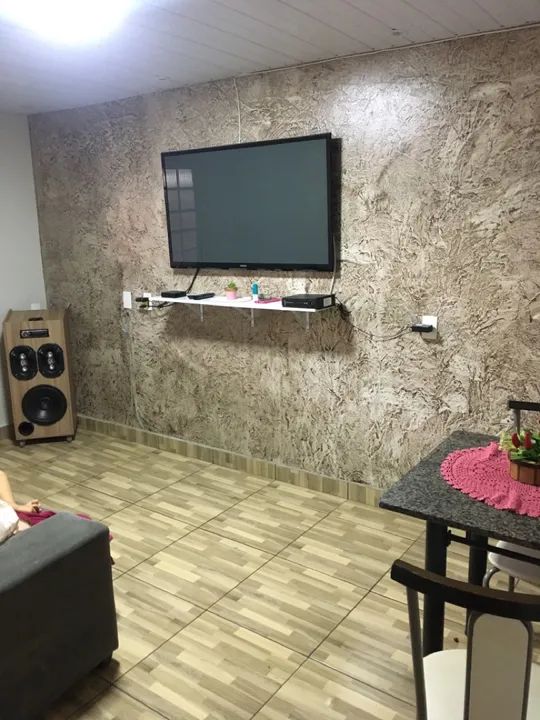 Casa à venda com 3 quartos, 100m² - Foto 2