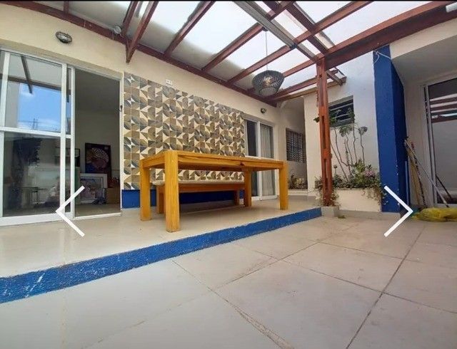 Casa à venda com 4 quartos, 200m² - Foto 1