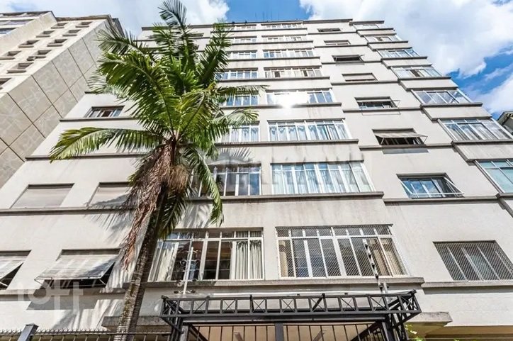 Apartamento à venda com 3 quartos, 136m² - Foto 1