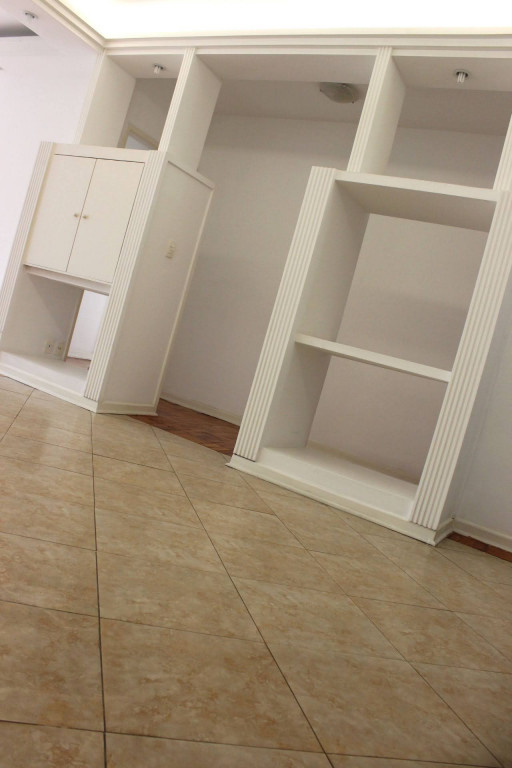 Apartamento para alugar com 3 quartos, 190m² - Foto 2