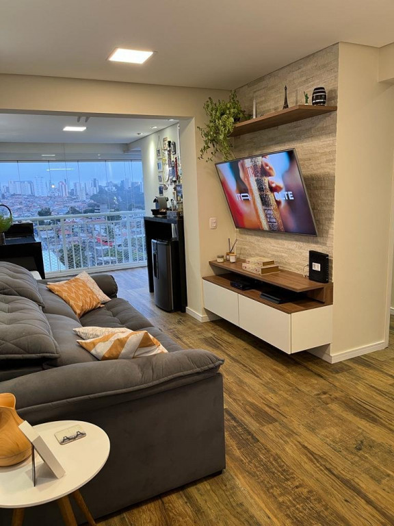 Apartamento à venda com 2 quartos, 67m² - Foto 1